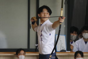 -300x200 関関戦すべての試合で白星をつかみ圧勝！